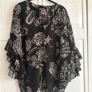 Vince Camuto Black and White Flutter Sleeve Blouse